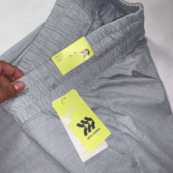 KIDS ALL IN MOTION  HIGH-RISE LOOSE FIT JOGGER SIZE XL (14), SPORT KIDS WEAR - Picture 8 of 9